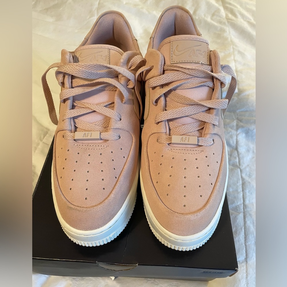 Airforce 1 dusty rose, suede, size 11